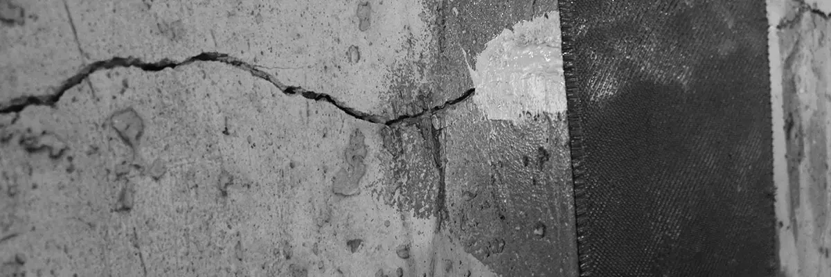 Carbon-Fiber-Crack-Repair-grayscale-image